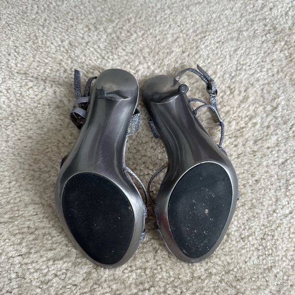 Strappy glittery silver shoes! Still got a lot of life in them! - Picture 3 of 3